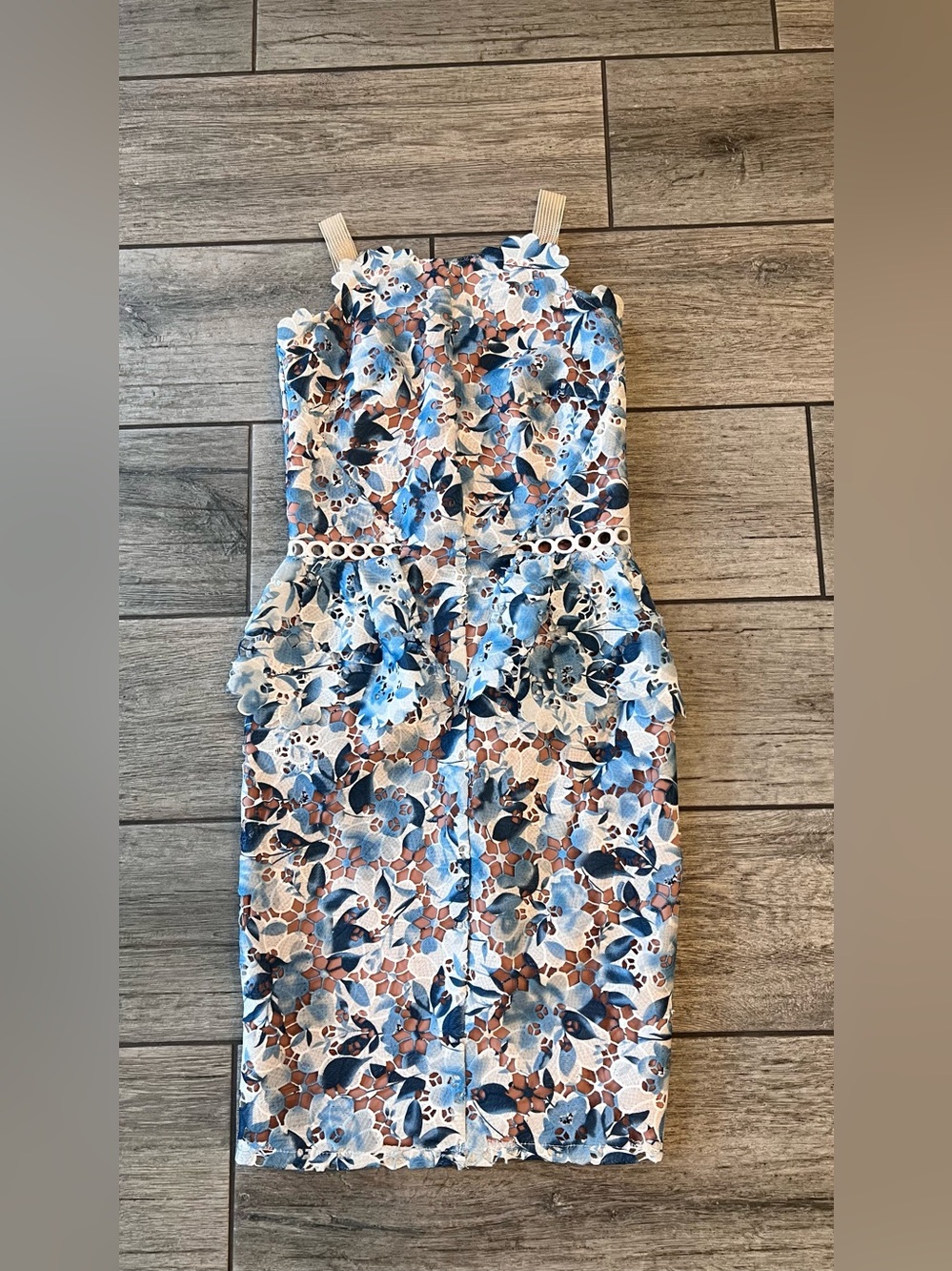 ELLIATT Times Dress Floral Lace Blue Multi XXS Midi Cocktail Wedding Guest - Picture 2 of 16